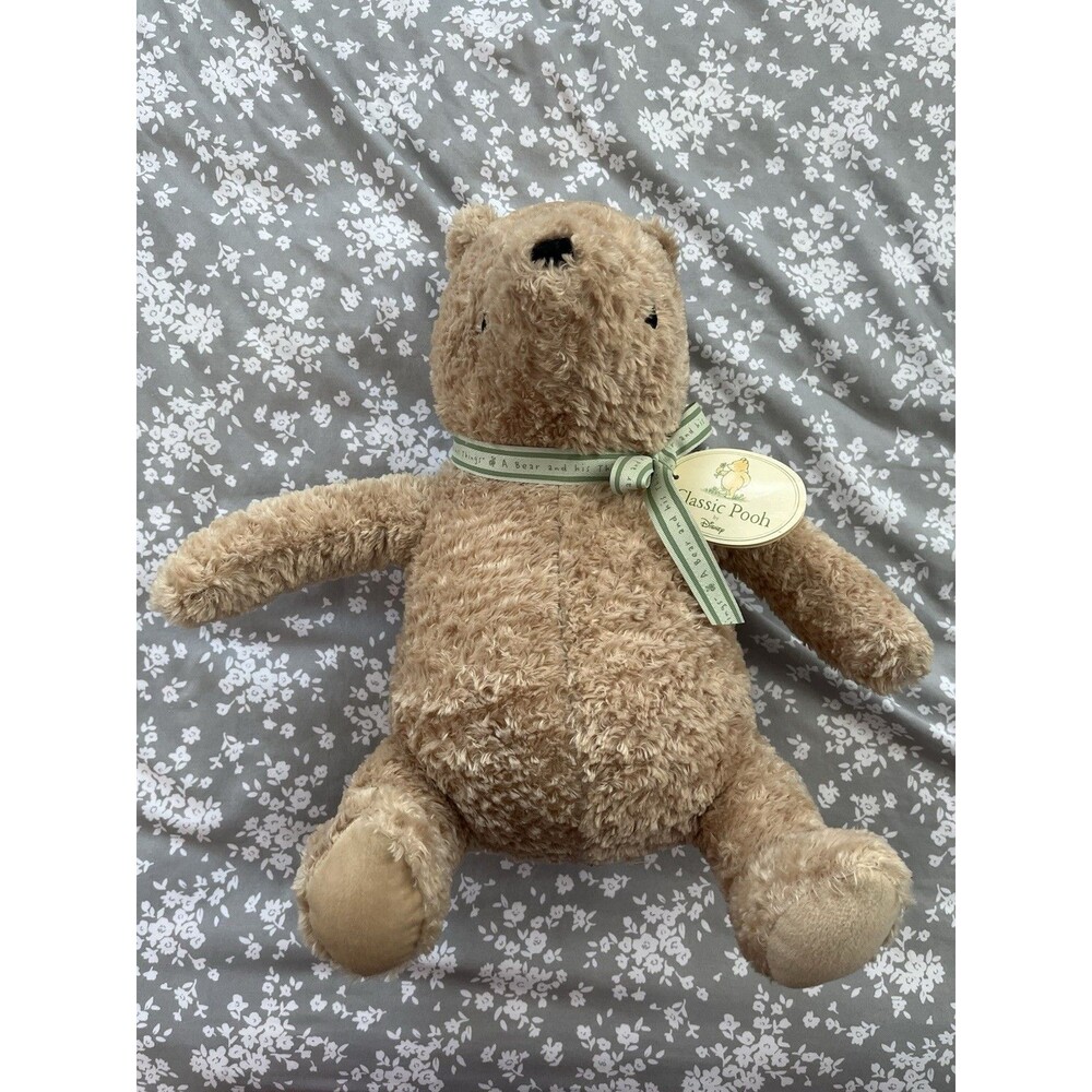 Disney Classic Winnie The Pooh Plush 15" Green Ribbon "A Bear And His Things"